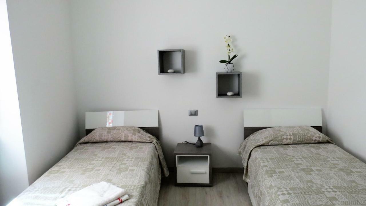 Feel At Home - Casa Alexandra Lovere Bagian luar foto